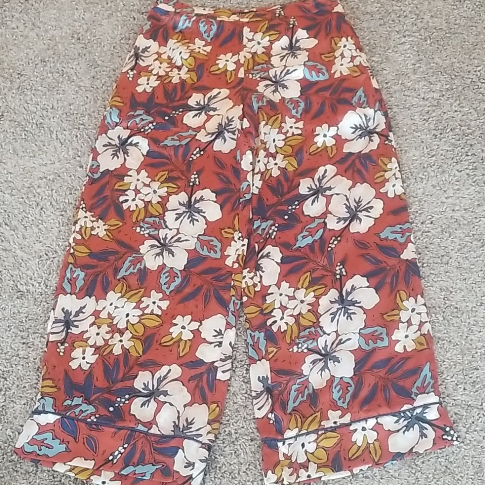 Wide leg loose fit pants